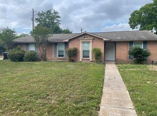 9650 Highmeadow Dr, Houston, TX 77063