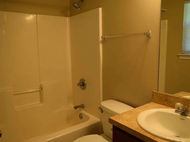 1143 N Lockhart St — Photo 7