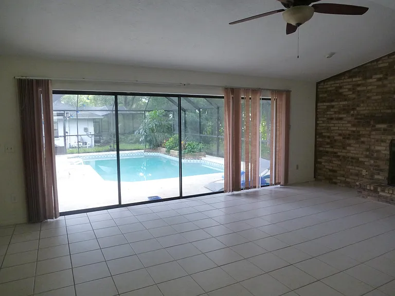 1521 Burning Tree Ln — Photo 4