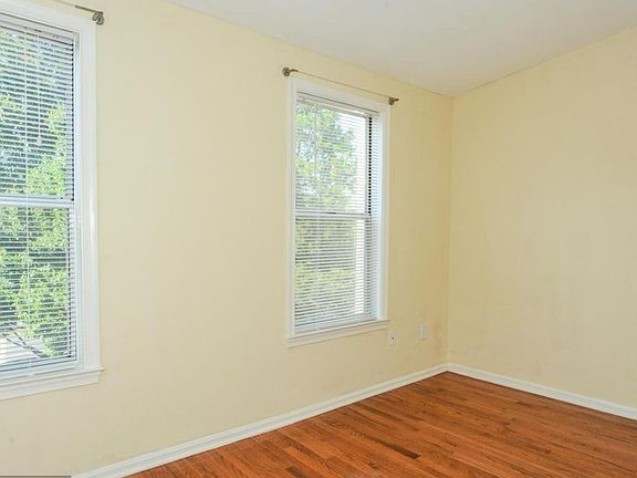 Bedroom (old photo: room is now painted grey)