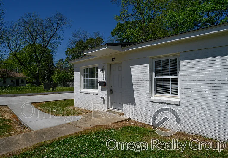 12 E Clay St — Photo 4