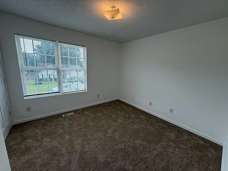 1613 Fort Perry Way — Photo 18