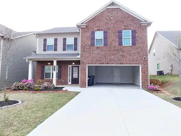2441 Melton Common Dr — Photo 2