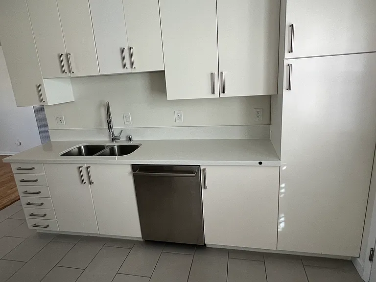 3949 Tilden Ave — Photo 7