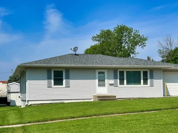 1021 Prairie St, Grinnell, IA 50112