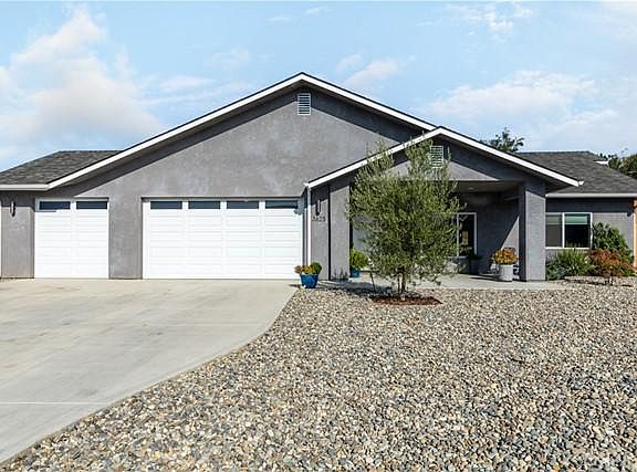 2nd image of 3625 Lakeside Village Dr