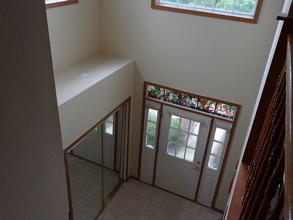 3rd image of 1017 Sheridan Cir