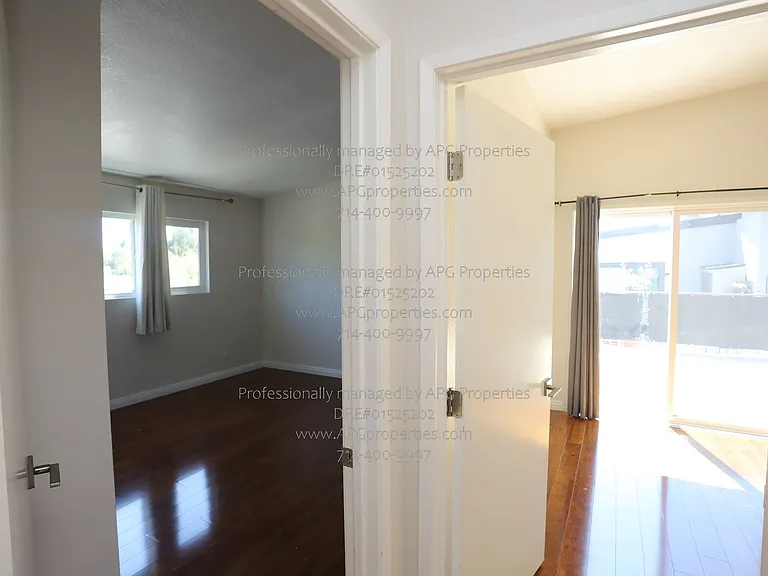 636 E Birch St #E — Photo 12