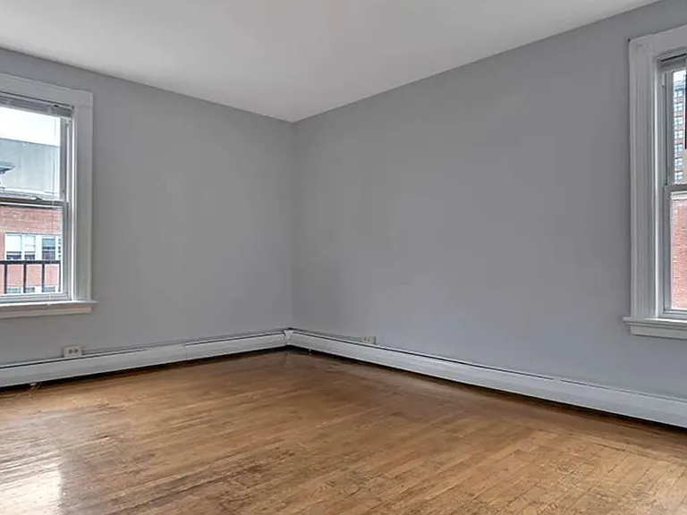 175 W Park Ave #4 — Photo 3