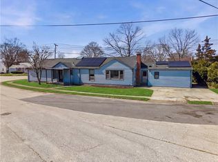111 Roger Williams Cir, Cranston, RI 02905