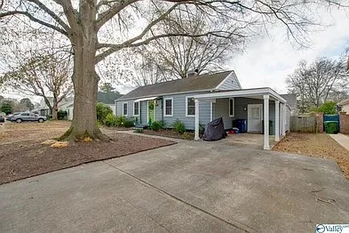 2716 Hastings Rd SW