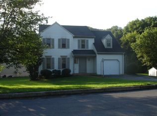 7 Iron Horse Dr, Lititz, PA 17543