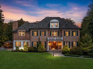 2 Heathcote Dr, Mount Kisco, NY 10549