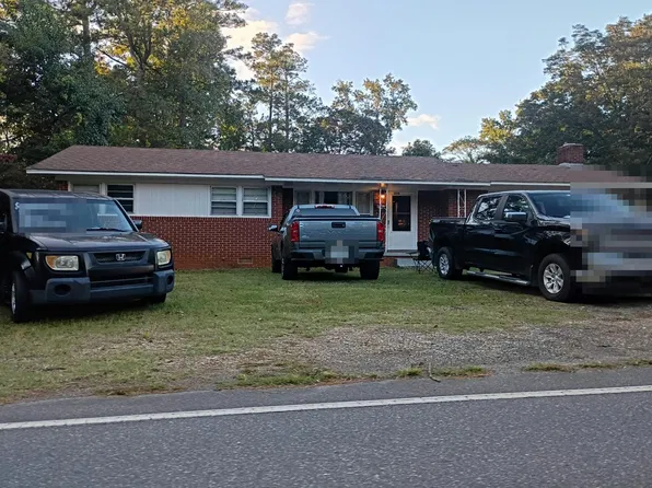375 W 3rd St, Ridgeway, SC 29130