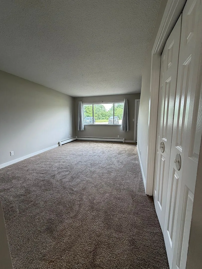 6438-6692 Martinie Dr — Photo 4
