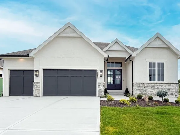 10783 S Shady Bend Rd, Olathe, KS 66061