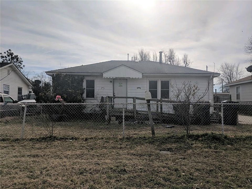 2nd image of 3208 SW 47th St