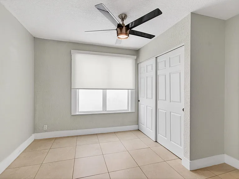 227 N M St — Photo 18