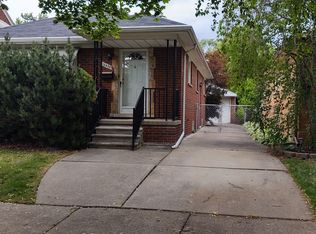 15426 Angelique Ave, Allen Park, MI 48101