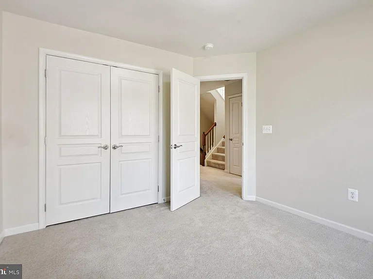 3439 Kemper Rd — Photo 28