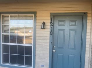 1210-1212 Walt Morgan Cir, Copperas Cove, TX 76522
