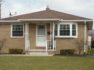 611 Ingalls Rd, Akron, OH 44312