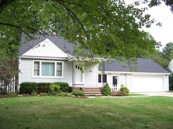 8329 Priem Rd, Strongsville, OH 44136