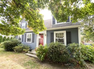 10-12 Josselyn Pl, Newton, MA 02461