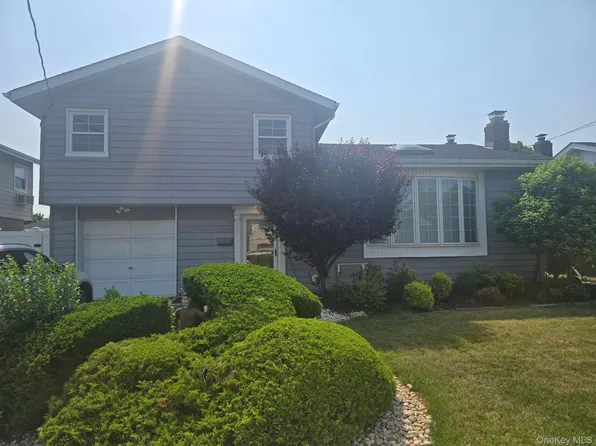 31 Oxford Road, East Rockaway, NY 11518