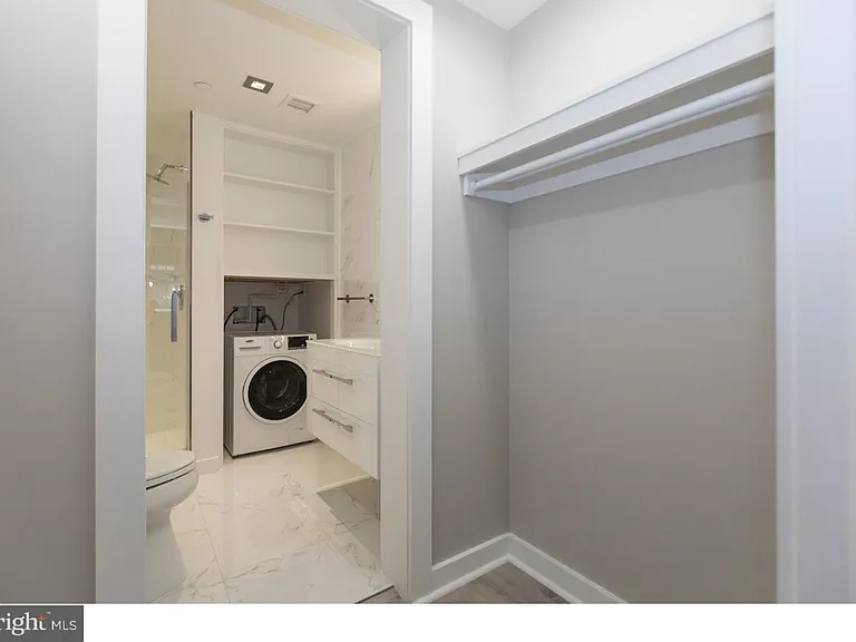 1602 Sansom St #2 — Photo 14