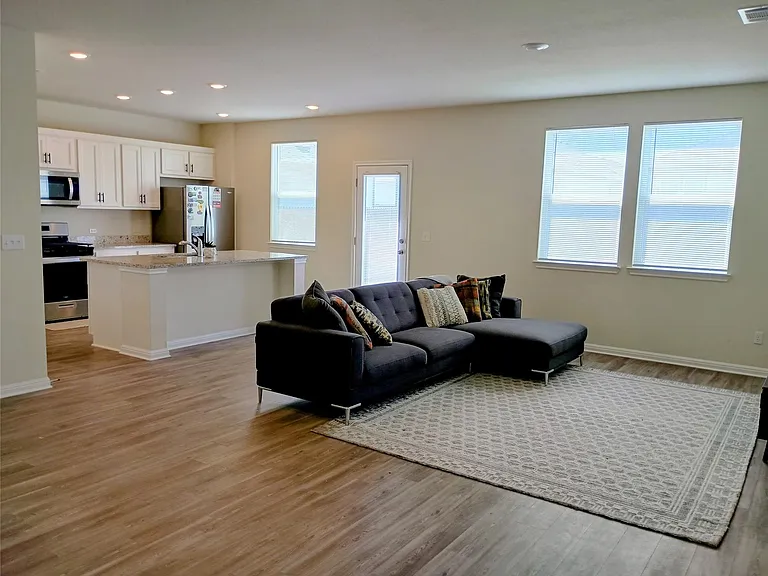 10615 Ridan Way — Photo 8