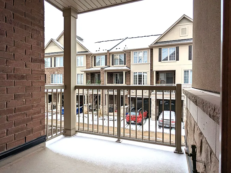 365 Belcourt Cmn — Photo 17
