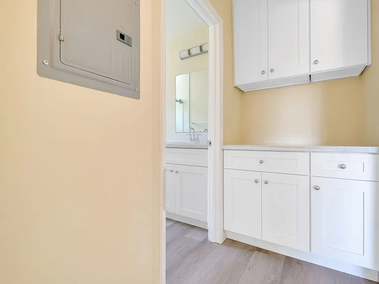 1070 W Kensington Rd #2 — Photo 9