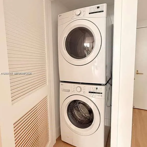 90 NE 32nd St #624 — Photo 4