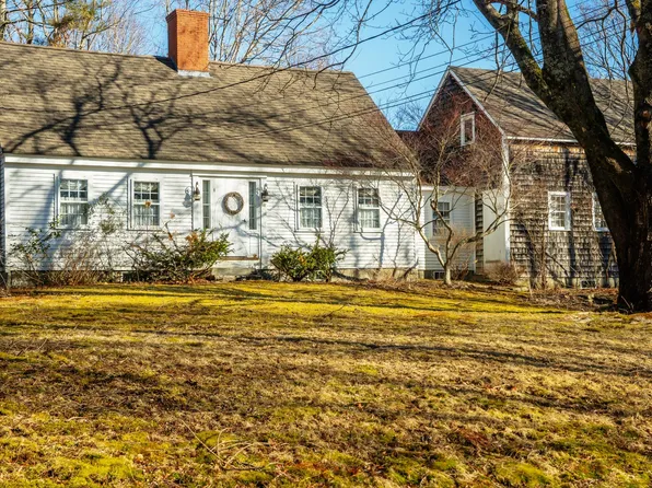 14 Seaport Avenue, Stockton Springs, ME 04981