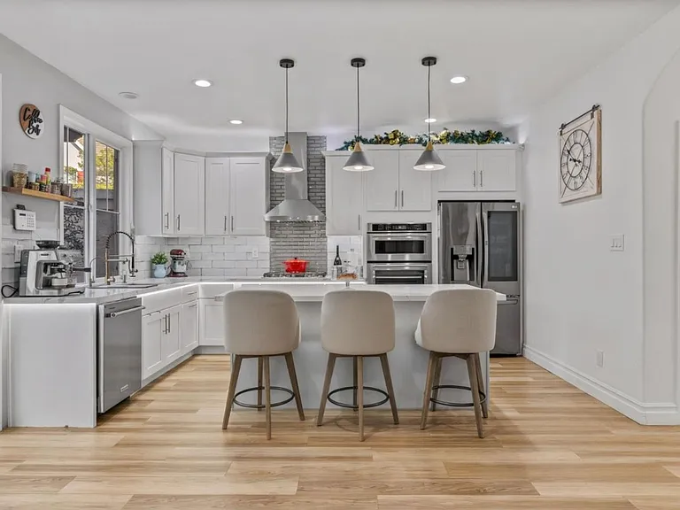 7238 Basking Ridge Ave — Photo 4