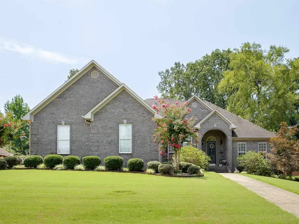170 Stoney Creek Dr, Florence, AL 35633