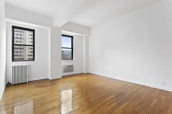 Rented by Compass | media 22