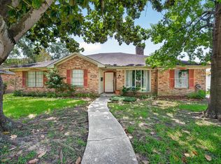 7707 Burning Hills Dr, Houston, TX 77071