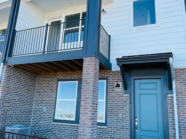 7042 Doncaster Ct — Photo 39