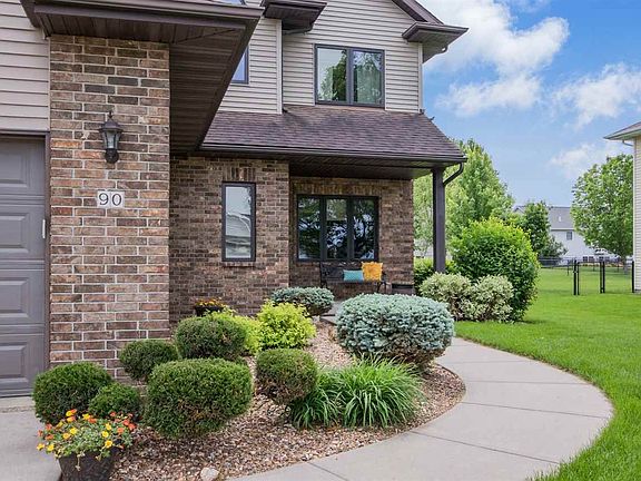 2nd image of 90 Vixen Ln