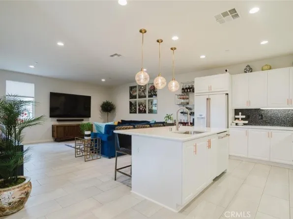 1018 Newberry Ln, Claremont, CA 91711