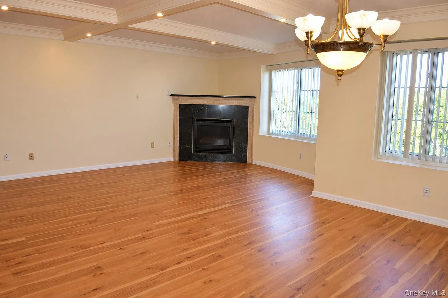 2 bed, 2.5 bath, 1276 sqft, $3,800 — Photo 4
