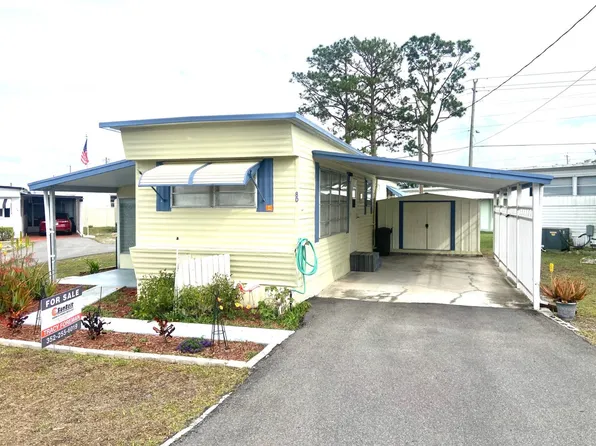 8D Lake Breeze Dr, Tavares, FL 32778