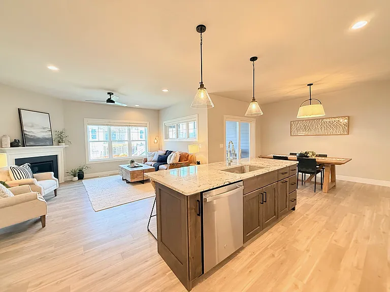 4729 Bellflower Dr #3 — Photo 5