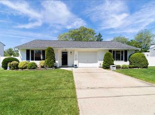 58 Riviera Dr, Selden, NY 11784