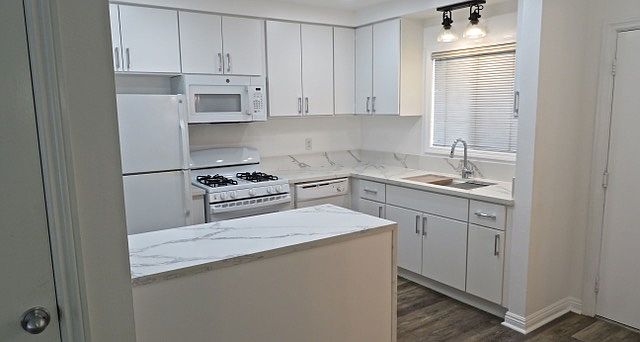 1st image of 11527 Ohio Ave APT 3