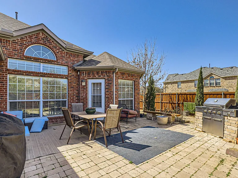 1318 Plum Valley Dr — Photo 25