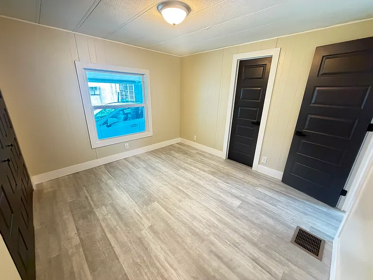 6530 Sutherland Ave — Photo 17