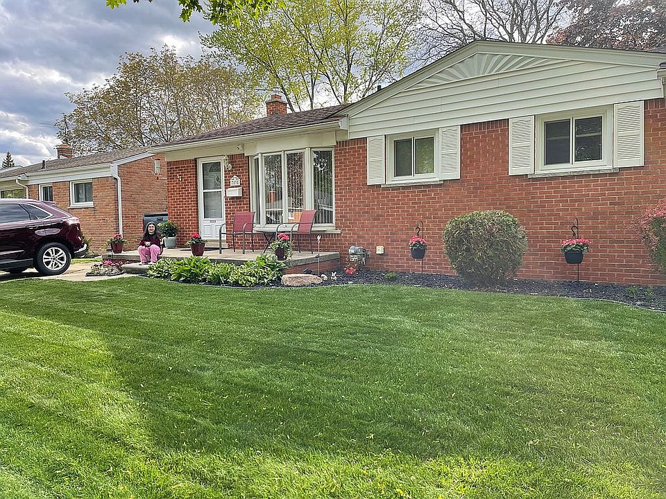 2nd image of 7838 Sloan St